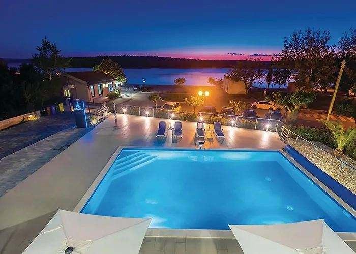 Stunning In - Cki744